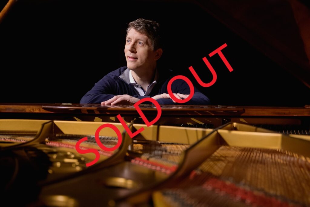 Finghin_web_SOLD OUT